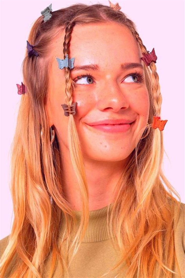 10 Butterfly Clip Hairstyles That Embody '90s Cool