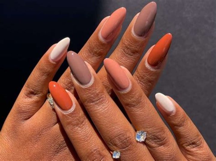 13 Neutral Nail Ideas for Fall with an Elevated Feel