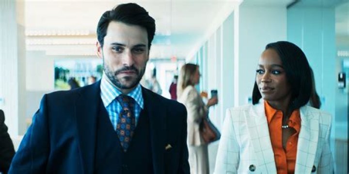 Actor Jack Falahee: Dating Actresses Onscreen, But What About Reality? Girlfriend? Gay Rumors!