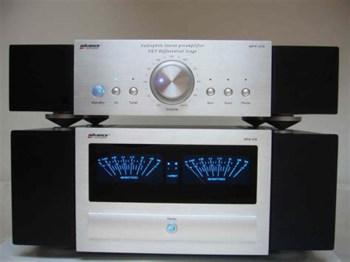 Advance Acoustic 150-watt pre/power launches