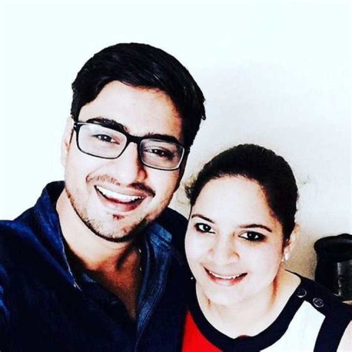 Amit Mishra (Singer) Height, Weight, Age, Affairs, Wife, Biography & More » StarsUnfolded