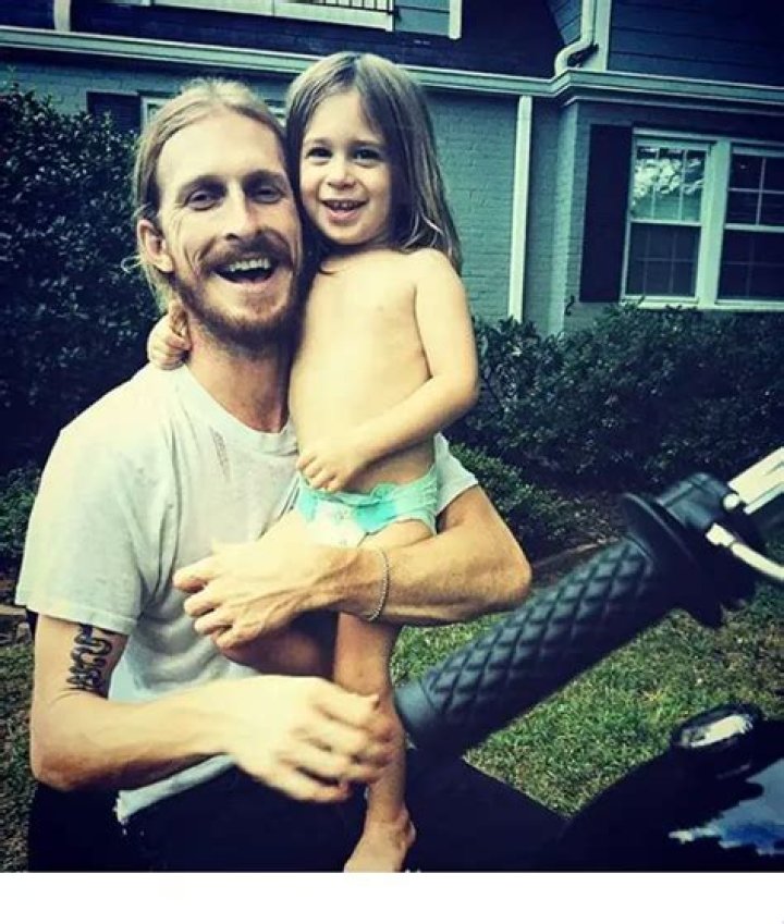 Austin Amelio Married, Gay, Dating, Parents