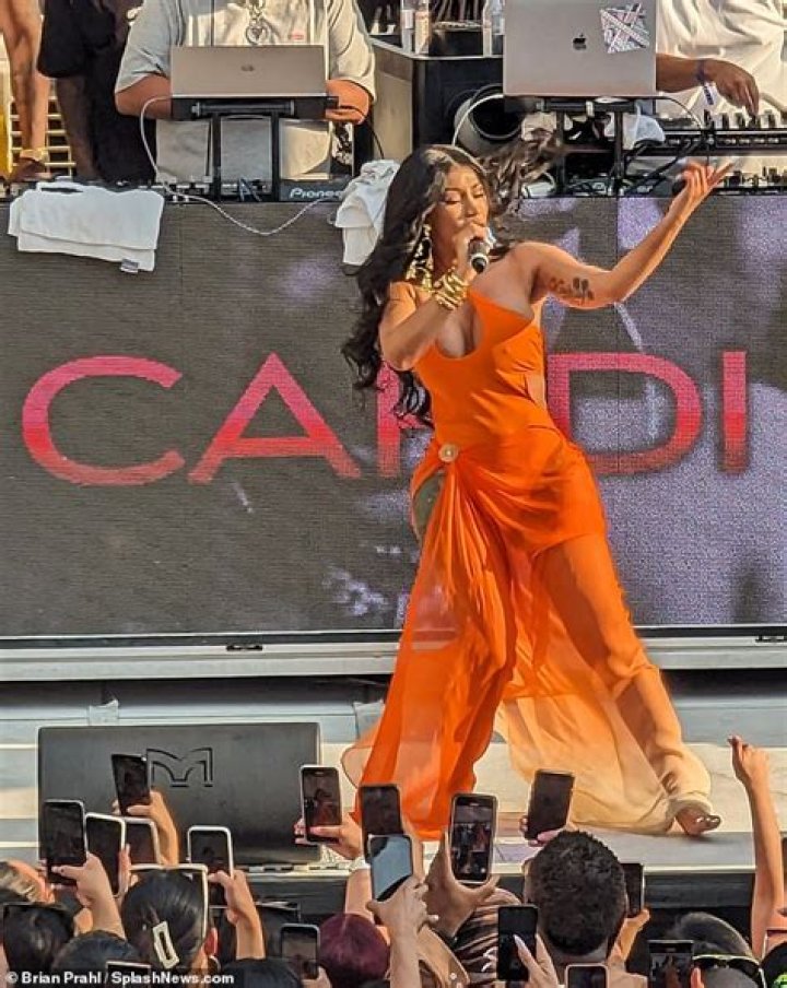 Cardi B 'reveals' reason behind throwing microphone at fan mid-performance