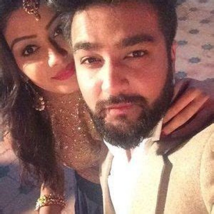 Charu Mehra Height, Weight, Age, Boyfriend, Family, Biography & More » StarsUnfolded