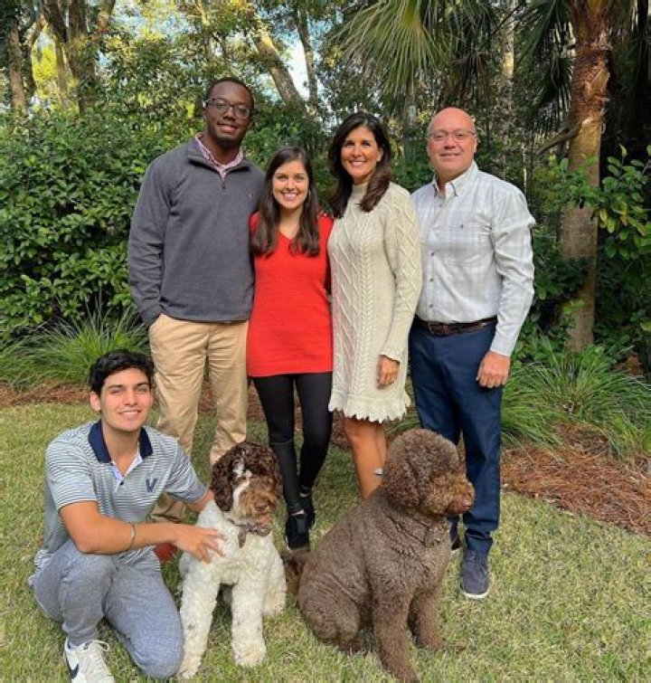 CNN's Controversial Journalist Fredricka Whitfield: Mother of 3, happily Married with Husband and Children