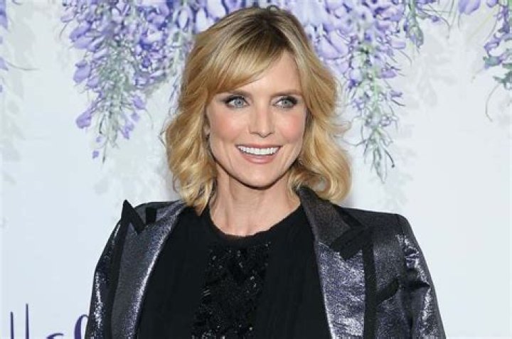 Courtney Thorne-Smith Biography, Age, Wiki, Height, Weight, Boyfriend, Family & More