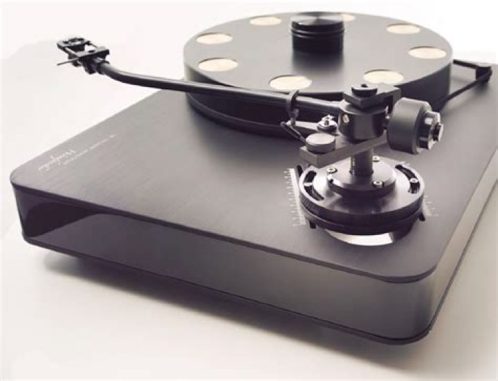 Dr Feickert Analogue Woodpecker turntable review
