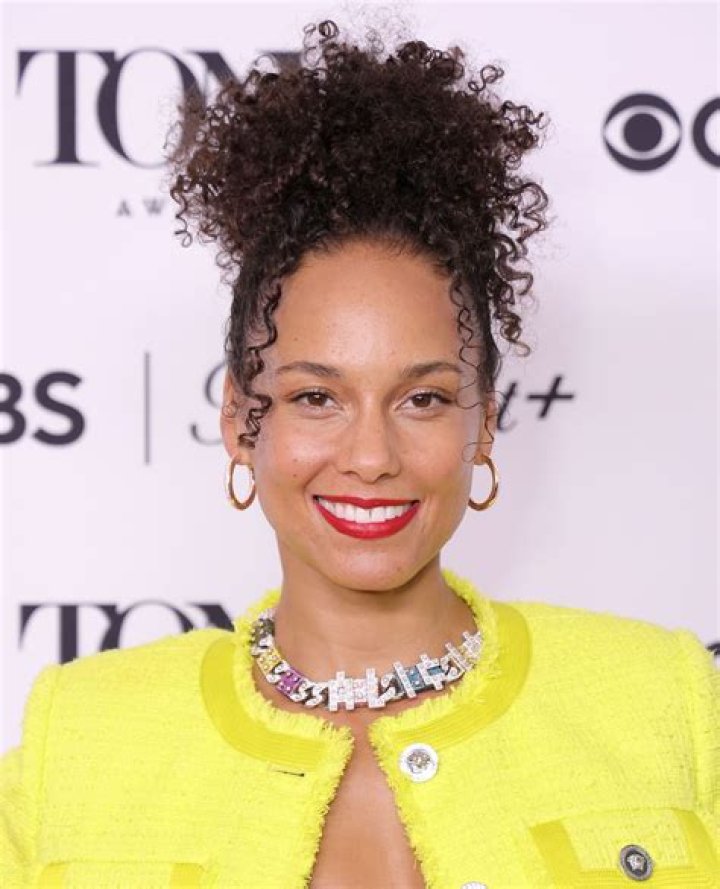 How old is Alicia Keys?