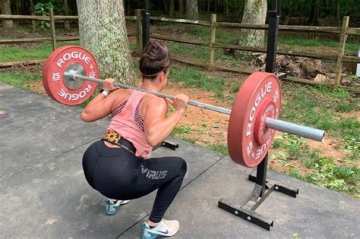 How to Bail Out of a Squat: A Guide to Keep You Safe