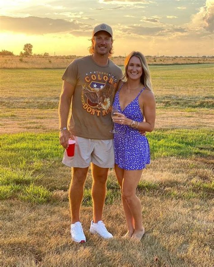 Is Bekah Mills, Wife of Blaine Gabbert? His Parents, Family, Salary, Jersey