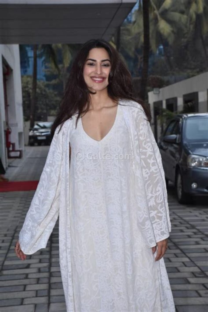 Jhataleka Malhotra Looks Hot