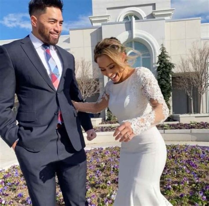 Jovi Nicole Engbino Bio: Manti Te’o Wife