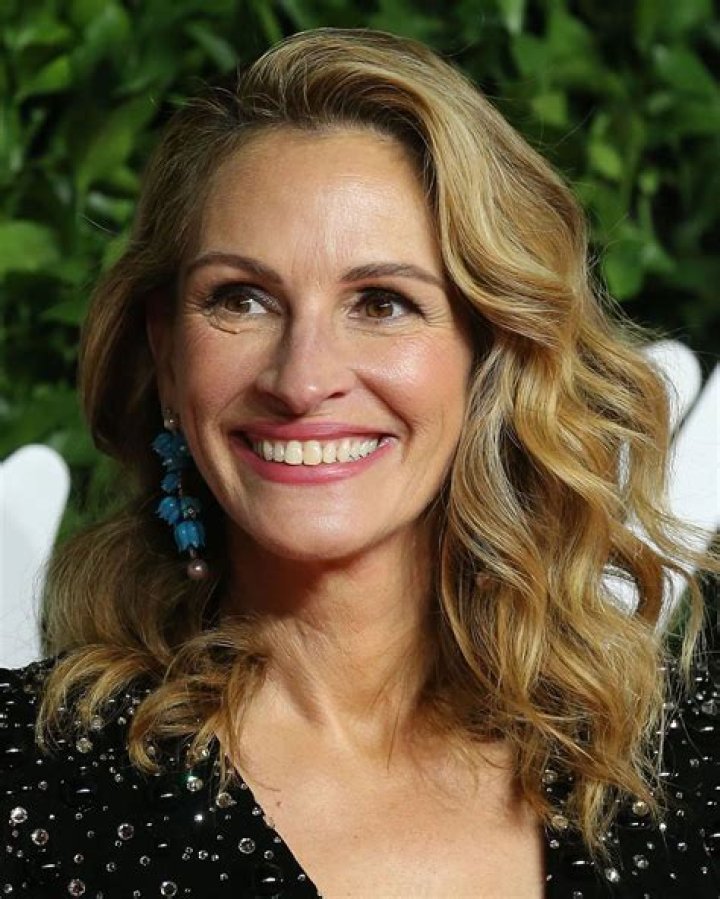 Julia Roberts' Bikini Photos: Her Best Swimsuit Pictures 