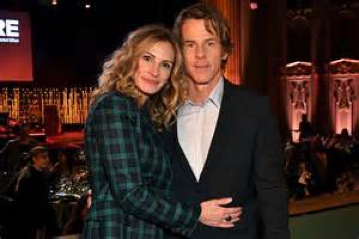 Julia Roberts' Kids: See Rare Photos Danny Moder Has Shared