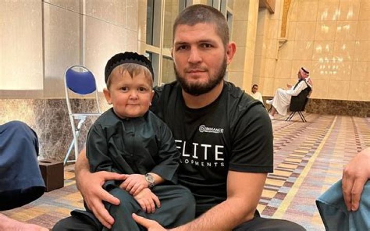 Khabib Nurmagomedov Age, Wife, Children, Family, Biography, Affairs & More » StarsUnfolded