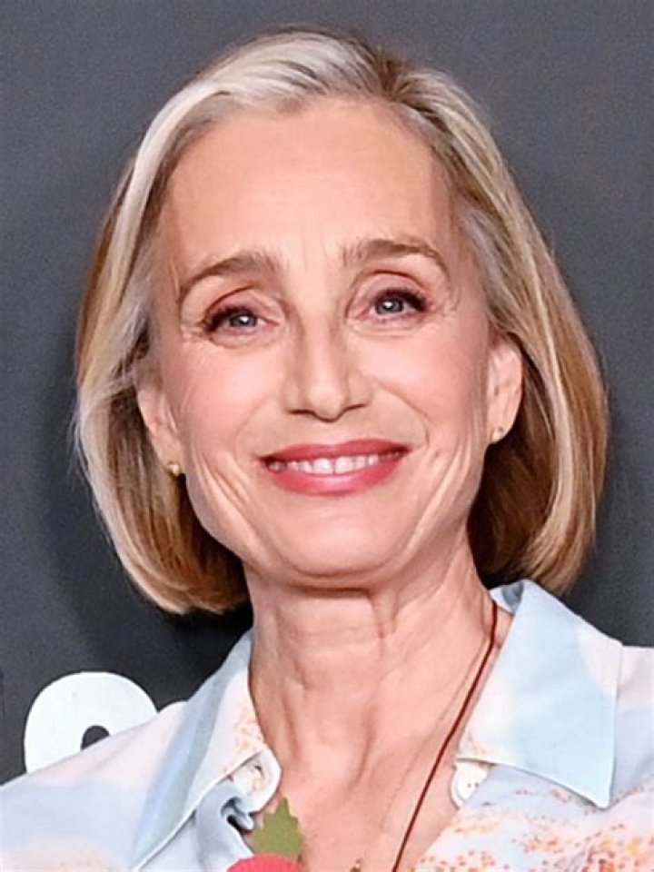 Kristin Scott Thomas wikipédia, biographie, épouse, origine, mari, nouveau compagnon, taille, enfant et plus