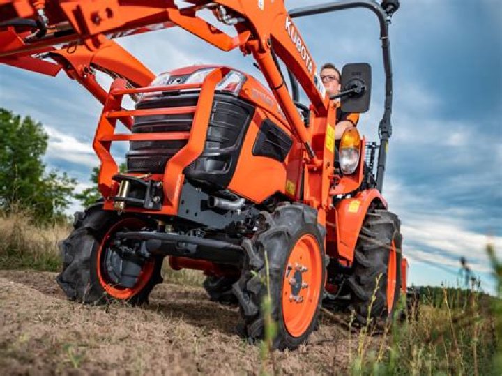 Kubota B1121 Price, Specs, Review, Horsepower 2022