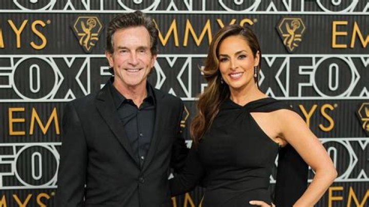 Lisa Ann Russell’s Biography – How rich is Jeff Probst’s wife?