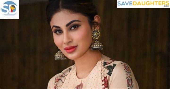 Mouni Roy wikipédia, biographie, épouse, origine, mari, nouveau compagnon, taille, enfant et plus