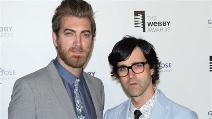 Rhett And Link Net Worth, Wives, Height, Kids, Family, Wiki