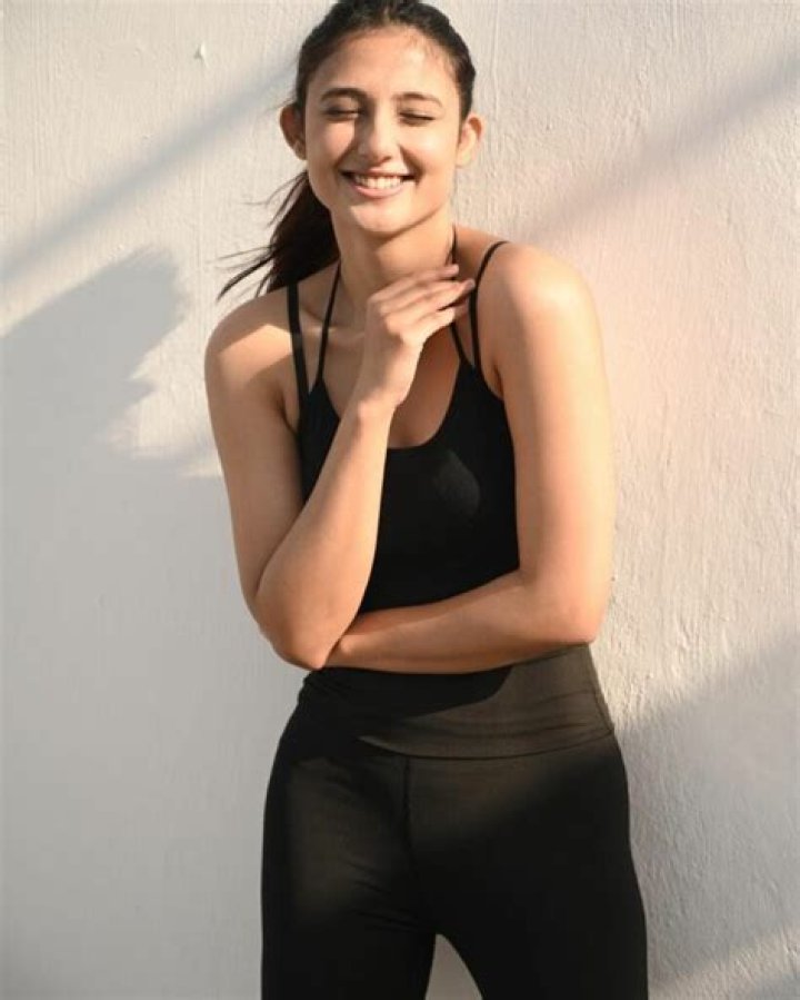 Ritika Brings The Heat by Going Braless!