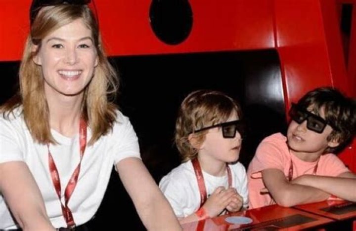 Robie Uniacke Biography, Age, Wiki, Height, Weight, Girlfriend, Family & More