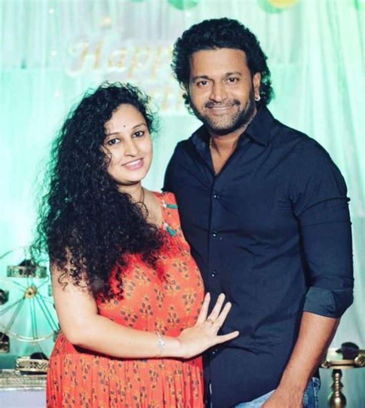 Rony Ajnali Height, Age, Wife, Children, Family, Biography & More » StarsUnfolded