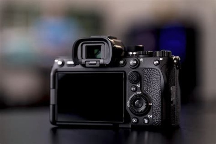 Sony A7 IV review: the new hybrid king