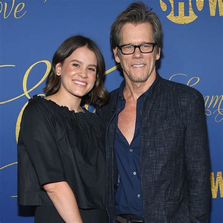 Sosie Bacon's (13 Reasons Why) Biography, Father, Boyfriend