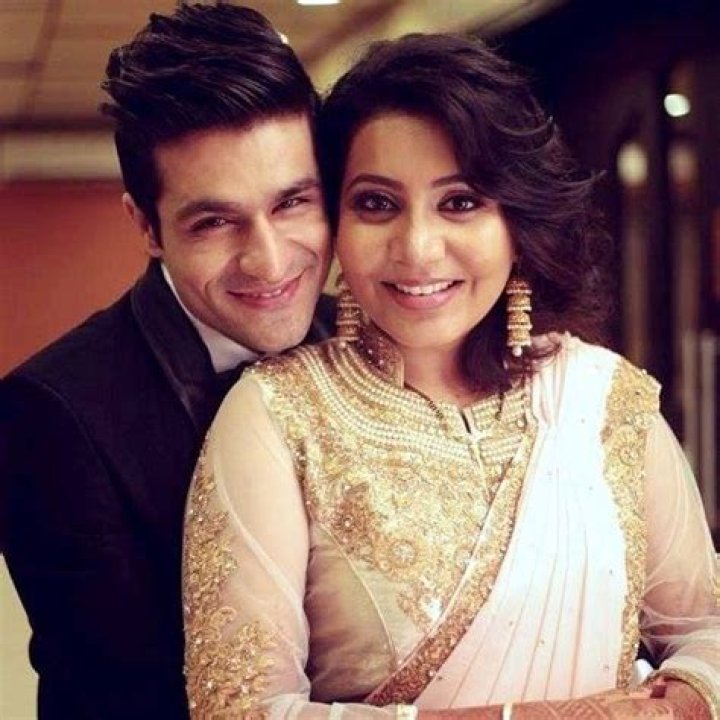 Sunny Hinduja Age, Family, Wife, Biography & More » StarsUnfolded