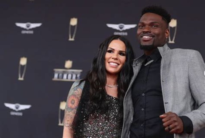  Tampa Bay Buccaneers Linebacker Shaquil Barrett Welcomed His 2nd Daughter With His Wife After Loosing The 1st One