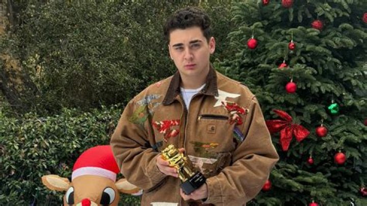 Unpacking the Buzz Around Bonnie Bruises: A Look at a Streamer's Journey and Past Discussions