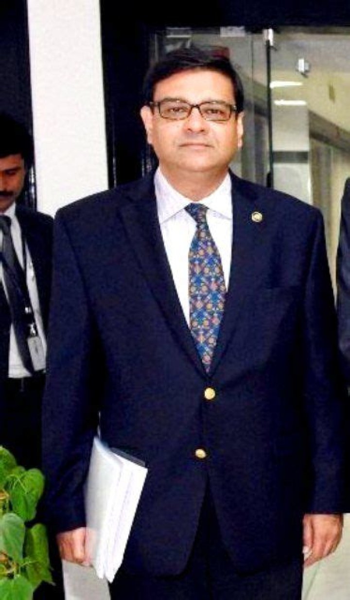 Urjit Patel Age, Wife, Children, Family, Biography & More » StarsUnfolded