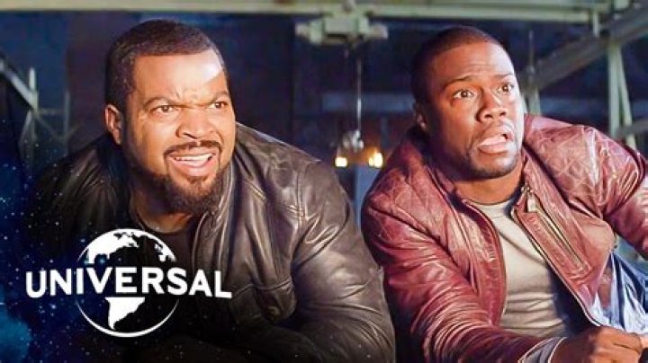Watch James Corden's Hilarious 'Drop The Mic' Rap Battle With Kevin Hart 