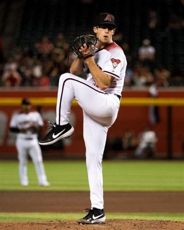 Who is Arizona Zac Gallen Girlfriend? His Relationship, Parents, Salary, Net Worth, Jersey