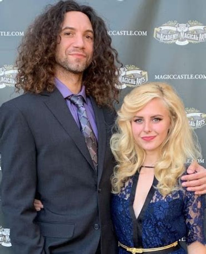 Who Is Ashley Anderson? Dan Avidan Wife Or Girlfriend
