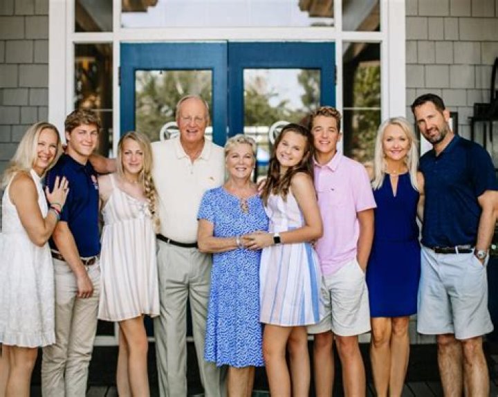 Who is Gemmi Schottenheimer, Wife of Brian Schottenheimer? His Relationship, Parents, Family, Net Worth