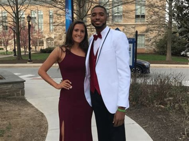 Who is Grainger Rosati, Girlfriend of Mikal Bridges? His Parents, Family, Salary, Jersey