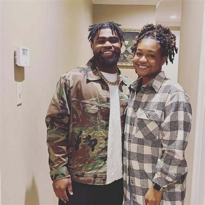 Who is JoJo O’Conner, Girlfriend of Clyde Edwards-Helaire? His Parents, Family, Salary, Jersey