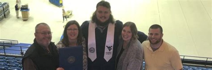 Who is Josh Sills girlfriend? His parents, family, contract, salary, networth