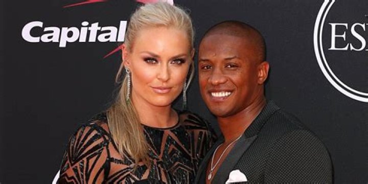 Who is Kenan Smith (NFL)? Age, Salary, Wife, Net Worth, Wiki