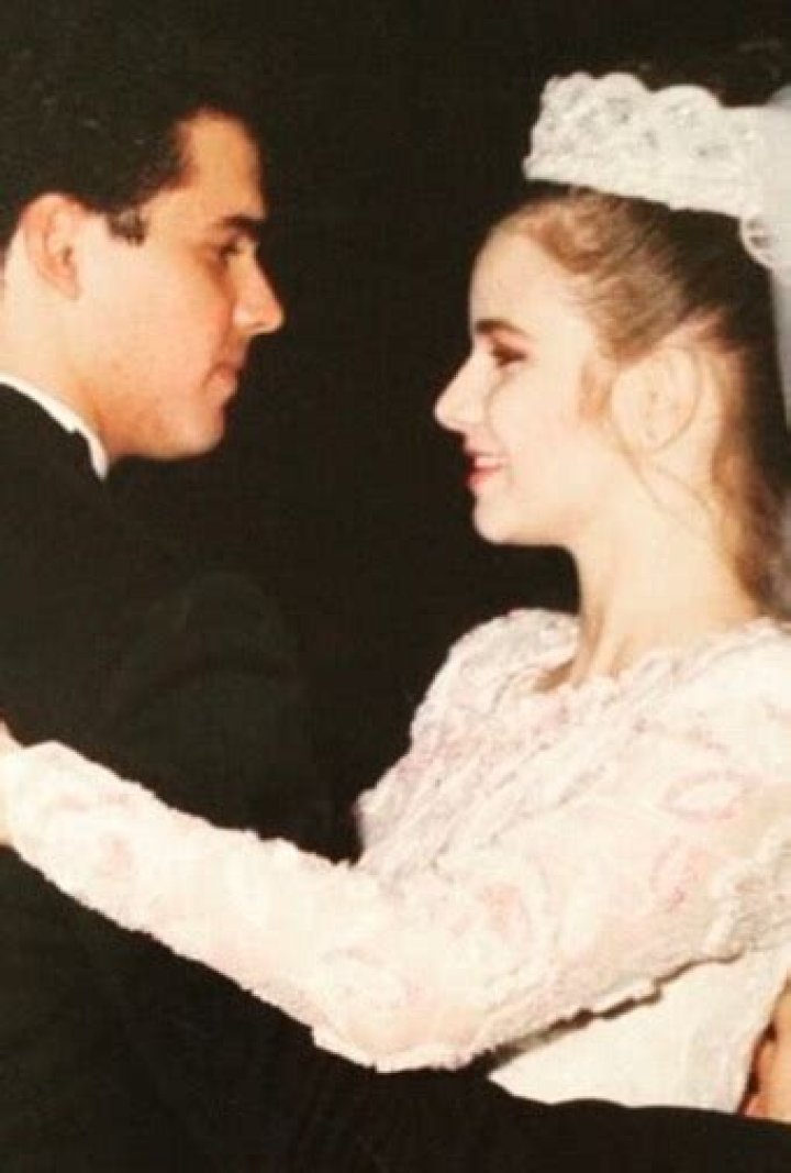 Who Is Laura Char Carson? Mother Of Sofia Carson