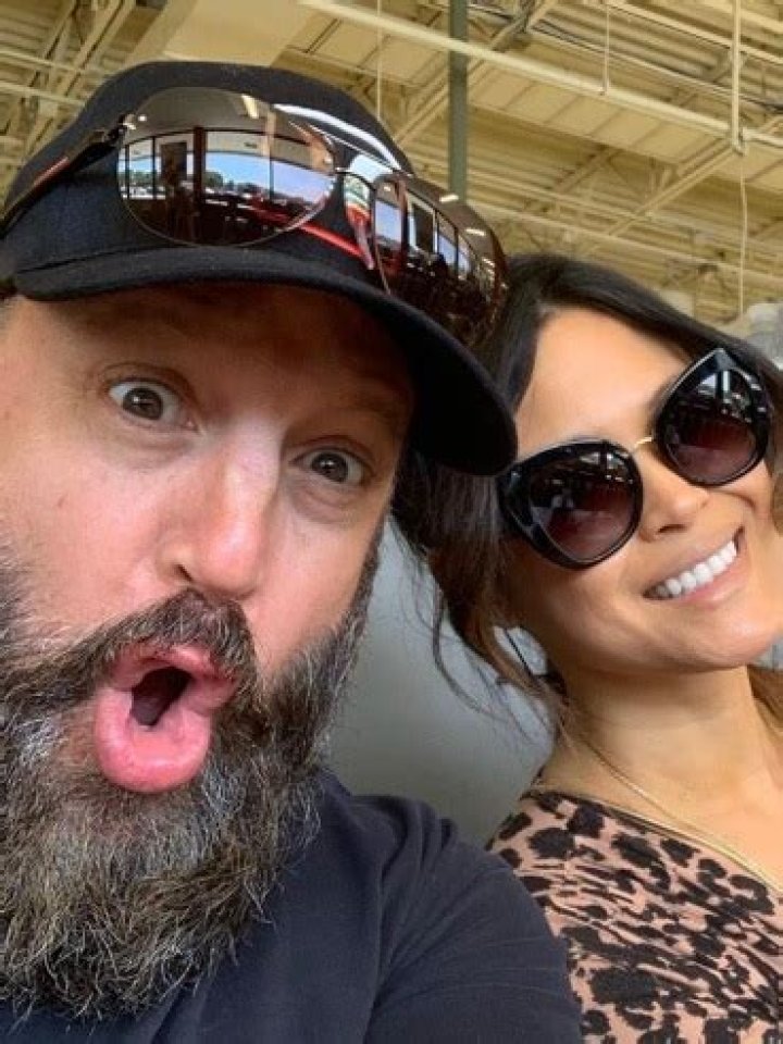 Who Is Leslie Knipfing? Sister Of Kevin James