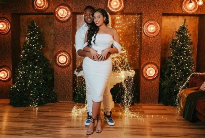 Who is Nathalie, Girlfriend of Vladimir Guerrero Jr? His Relationship, Parents, Salary, Net Worth, Jersey