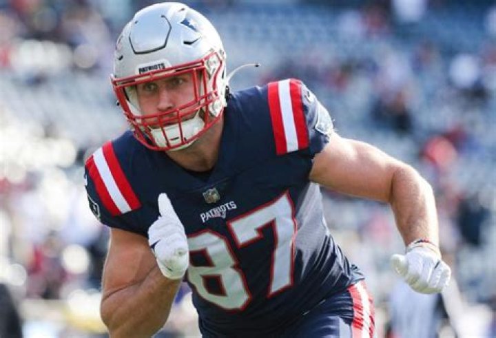 Who is Patriots Matt Sokol? His Girlfriend, Relationship, Parents, Family, Net Worth