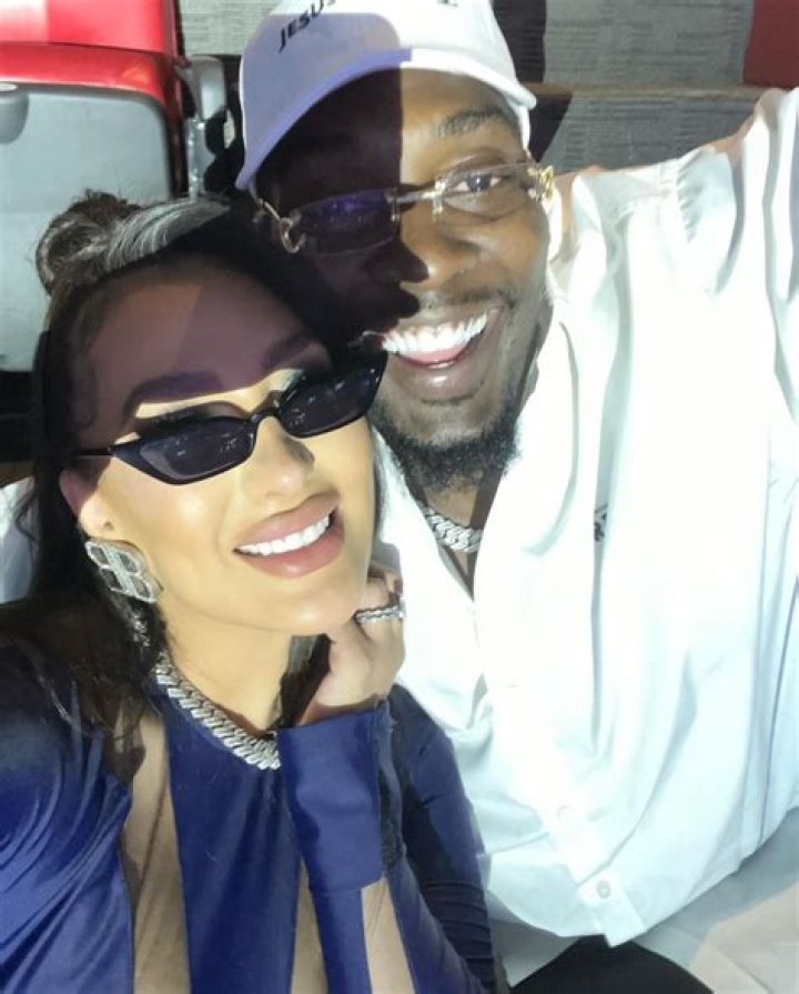 Who is Sasha Lawrence, Wife of DeMarcus Lawrence? His Wife, Parents, Family, Jersey & Salary