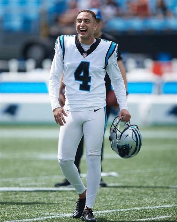 Who is the Girlfriend of Eddy Pineiro? His Parents, Family, Salary, Jersey