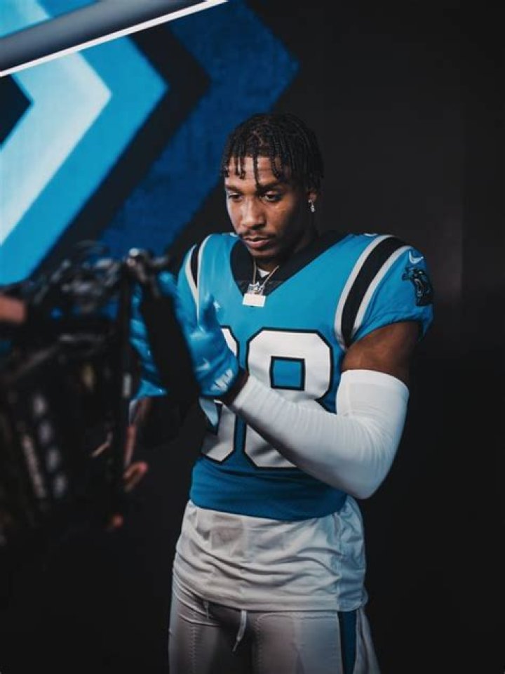 Who is the Girlfriend of Terrace Marshall Jr.? His Parents, Family, Salary